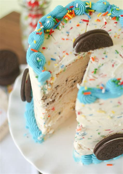 How many people a gallon of ice cream serves depends on how much each person eats. Funfetti and Cookie Overload Ice Cream Cake - Confessions ...