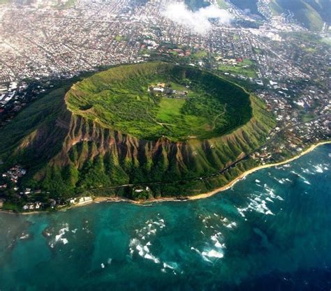 Diamond Head Crater Honoluluwaikiki Hawaii Hawaii Pictures Road