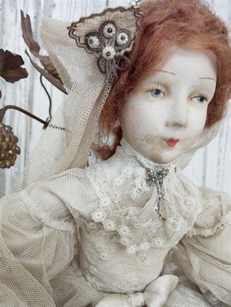 Beautiful Antique Boudoir Doll French Doll Bride Flapper With Veil Purse Tiara Robe De