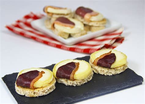 Recette de toasts chèvre miel et magret de canard
