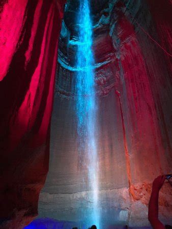 From romantic 1 bedroom cabins to conveniently located in gatlinburg, tn, view of heaven is a mountain view cabin with entertaining and endless views and a theater, located within the gatlinburg falls parkview resort. Ruby Falls (Chattanooga, TN): Top Tips Before You Go ...