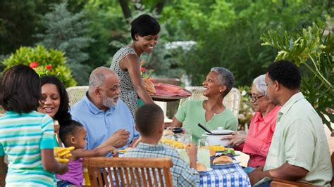 Family members can help out and look after each other. What Are the Advantages of Having an Extended Family ...