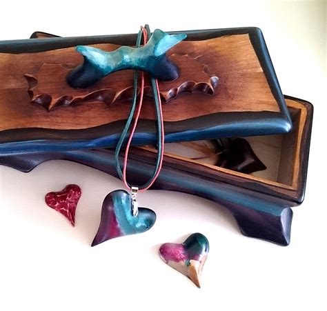 Hearts Love In A Box Hand Painted Walnut Keepsake A Home For Your