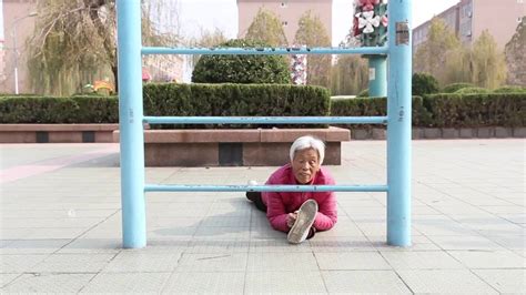 Flexi Granny Y O Chinese Nan Becomes Viral Star Thanks To Her