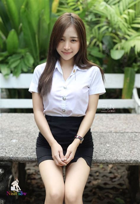 Pin By ξlove ☼sunday On Nis̄it S̄āw Beautiful Thai Women School Girl