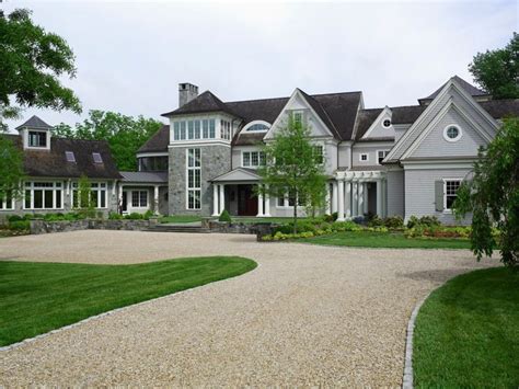 Good for covering driveways and paths, and for filling. Pea Gravel For Your Driveway | Driveway design, Southern ...