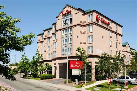 Hotel ramada inn is ideally situated at near prakash diesel ajmer road in beāwar in 1.3 km from the centre. Ramada Inn & Suites Airport SeaTac, WA - See Discounts