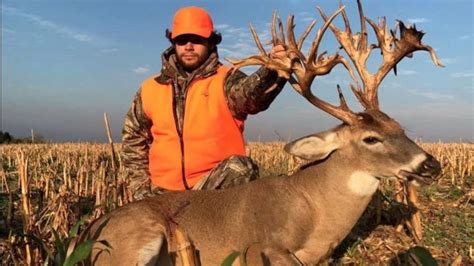 Tennessee Hunter Shoots World Record Nontypical Buck Gohunt