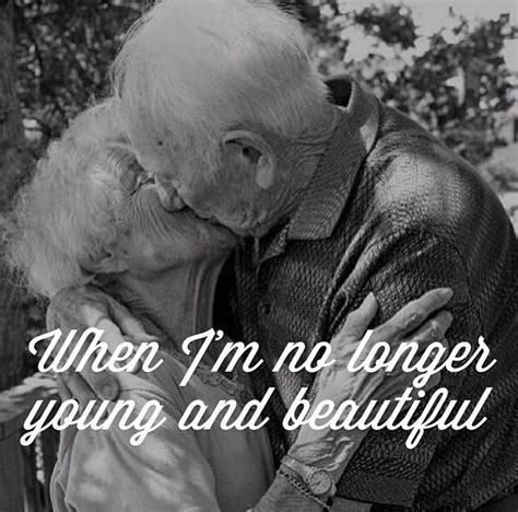 Growing Old Together Old Couple In Love Amor Quotes Growing Old Together