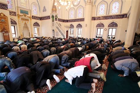 In Japan Nervous Muslims Condemn Islamic State Wsj