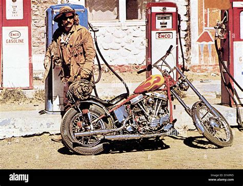 Easy Rider Dennis Hopper In Easy Rider Lokalen Caption 1969
