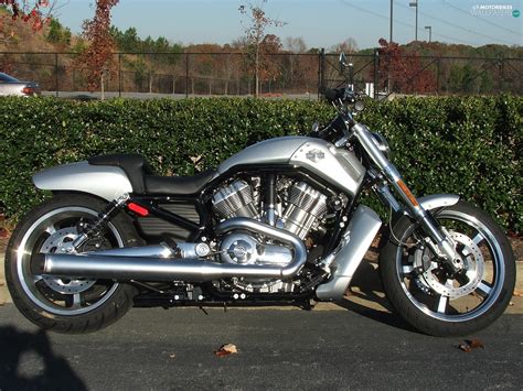 Harley Davidson V Rod Muscle Silver Motor Bike Motorbikes