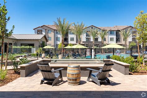 The Vineyards Apartments Apartments In Porter Ranch Ca Westside Rentals