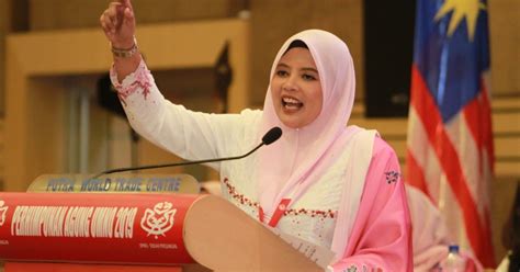 The united malays national organisation, abbreviated umno or lesser known as pekembar, is malaysia's largest, main malay and national political party. Double - Y: #PAU2019 : TEKS UCAPAN NURUL AMAL, NAIB KETUA ...