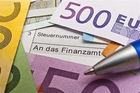 Im jahre 2020 beträgt der grundfreibetrag 9.408 euro für ledige und 18.816 euro für verheiratete. Steuererklärung: Wer sie wann beim Finanzamt abgeben muss ...