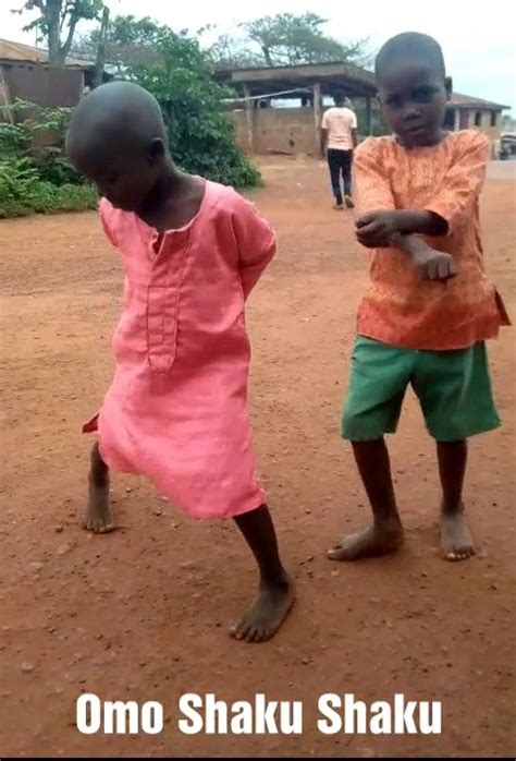 Viral Video See How These Two Children Dancing Shaku Shaku Jokes Etc