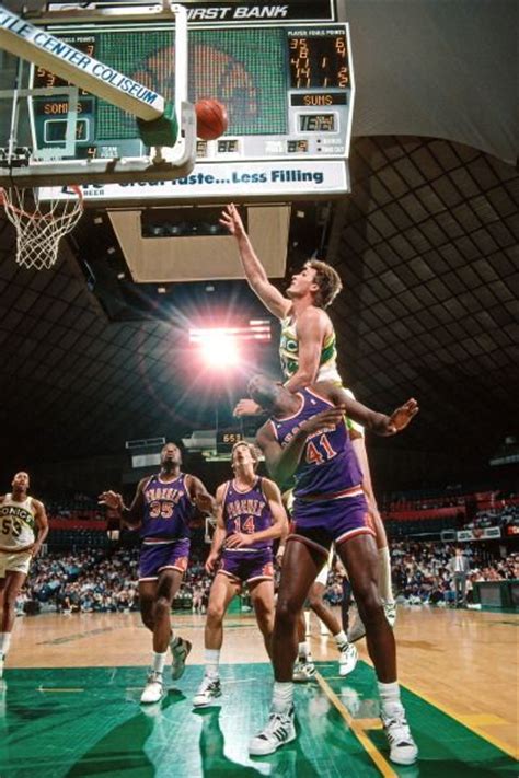 Tom Chambers Of The Seattle Supersonics Shoots Against The Phoenix Suns