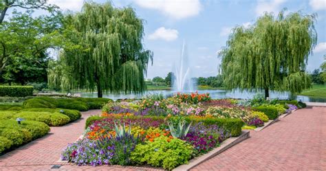 A Days Walk Guide To Chicagos Beautiful Botanic Garden