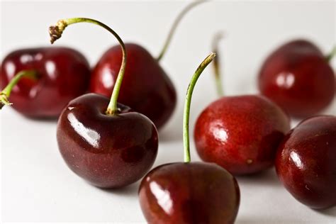 Allergies alimentaires, allergie au pollen ou allergie aux chats ou aux acariens. Allergie aux cerises: les symptômes et les risques