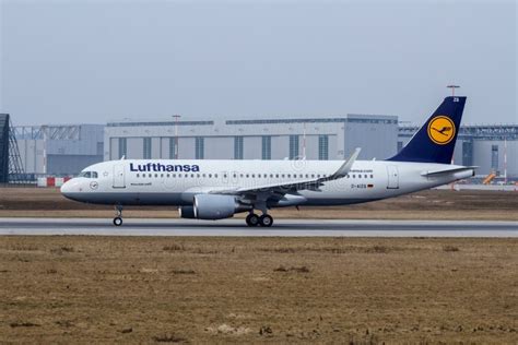 A320 200 Sharklets Lufthansa D Aizq Redaktionelles Bild Bild Von