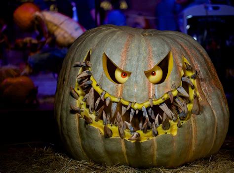 Ray Villafanes Spooky Carvings Take Center Stage At Carefrees