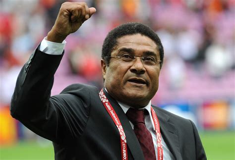 Begitu juga suporter klub benfica. Lagenda Pemain Bolasepak Portugal Eusebio meninggal dunia ...