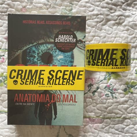 Livro Crime Scene Serial Killers Bloody Edition Fita Darkside Books