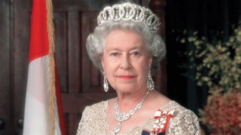 Queen elizabeth ii (helen mirren) and prime minister tony blair (michael sheen) try to reach a compromise in determining the royal family's. Is Queen Elizabeth II Dead? - YouTube
