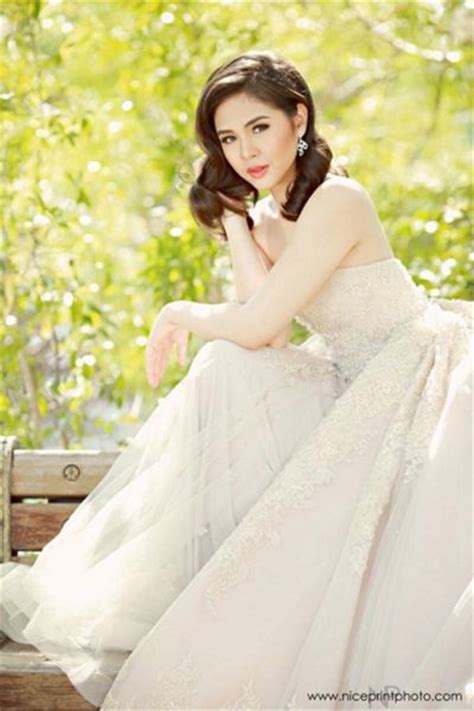 Earlier today, october 22, showbiz site fashion pulis uploaded screenshots from what appeared to be markus' instagram stories, showing a woman and a baby in a. Janella Salvador and her post-debut photos | Debut ...
