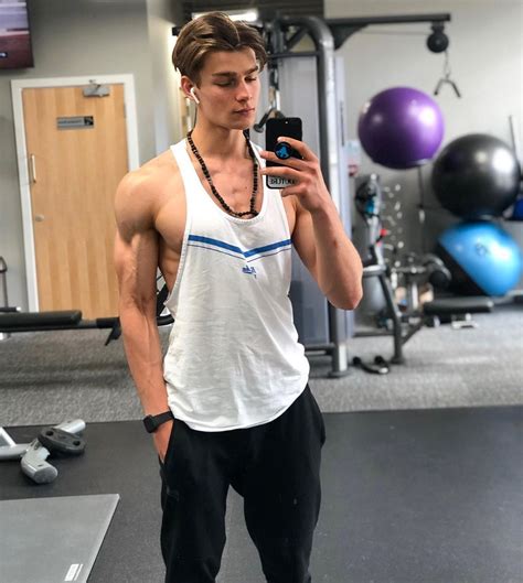 luca heubl on instagram “finally made it back to the gym 🙏 i filmed today s workout should i