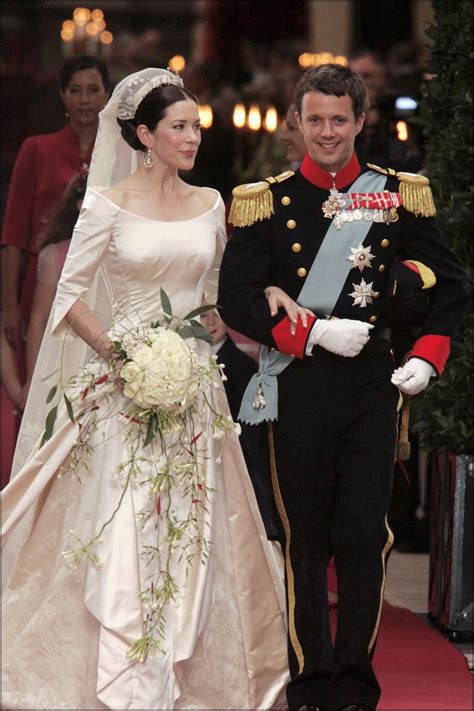 31 Iconic Royal Wedding Dresses Best Royal Wedding Gowns Of All Time