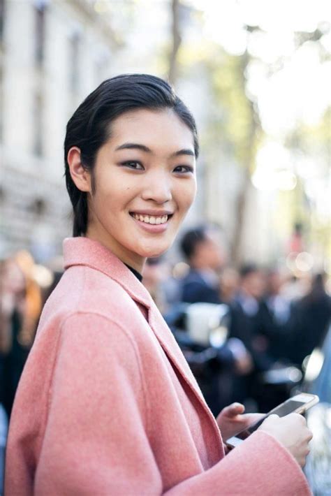 Also, the gel is easily washable so you'll. The Chicest Way to Wear Hair Gel for a Wet Look | All ...