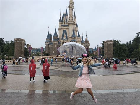 Top 10 Attractions In Disney Tokyo Klaraandyoni