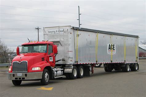 truckers order  percent  trailers  march truckscom