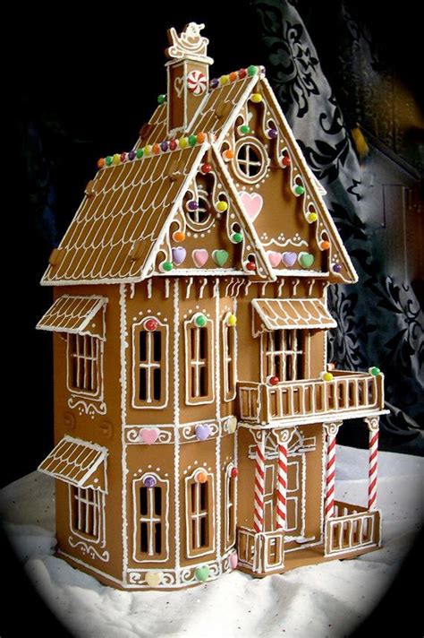 If you have the right recipes and the right techniques, it's a snap and fun this economical recipe is for structural gingerbread, meaning, while it's edible, it's meant for building, not for eating. Årets pepparkakshus 2013 | Stilsäkert