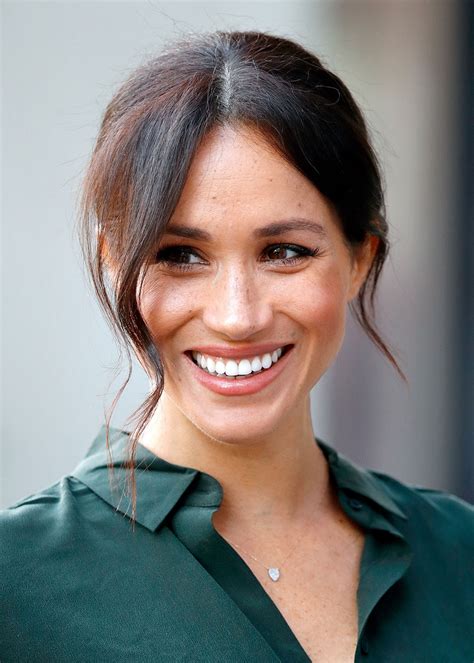 Meghan Markle Won The Queen Over With This Hilarious T New Idea