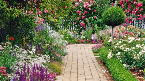 Berbagai pengetahuan tentang gambar taman indah halaman rumah dan taman lain nya. Terbaru 22+ Background Bunga Taman - Gambar Bunga HD