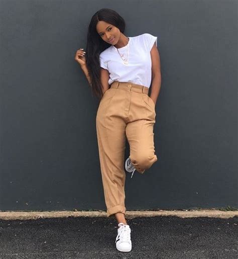 Ayanda thabethe is a south african tv host, model as well as a grade agent for some of the world leading grades. #FashionFriday : AYANDA THABETHE