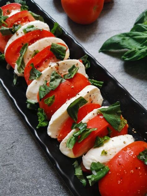 Insalata Caprese Mozzarella And Tomato Salad Foodtalk