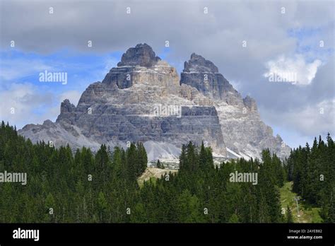 Tre Cime Di Lavaredo Stock Photo Alamy