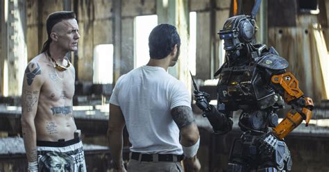 Chappie Review Neill Blomkamp Rehashes Old Mistakes