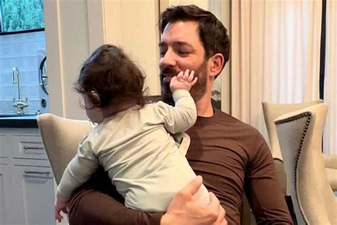 Drew Scott Celebrates An Early Father S Day With Present From His