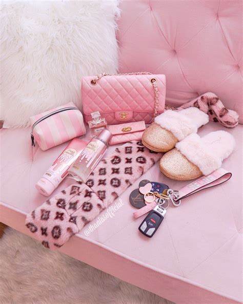🌸💟pink Color🌸💟 Girly Fashion Pink Pink Girly Things Teenage Fashion