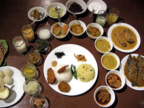 Salmon species are mostly native to the northern atlantic and the pacific oceans, and are from the salmo and oncorhynchus genera. Authentic Bengali Food In Delhi; Bengali Cuisine ...