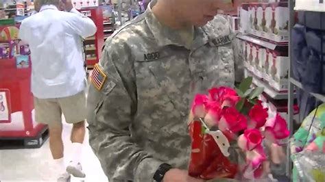 Soldier Surprises Mom Coming Home Youtube