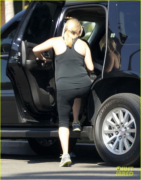Reese Witherspoon Baby Bumpin Workout Photo 2697882 Pregnant