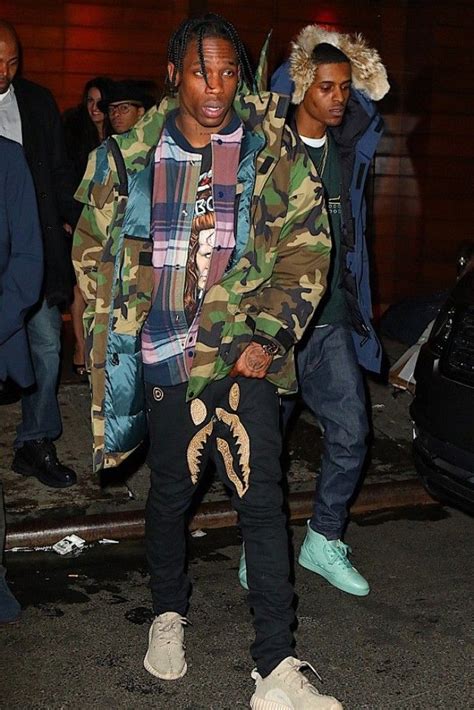 Travis Scott In Baggy Clothes Travis Scott Outfits 15 Best Looks From
