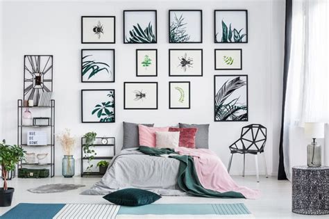 How To Create A Gallery Wall Above Your Bed Find Any Infos Here Masezza