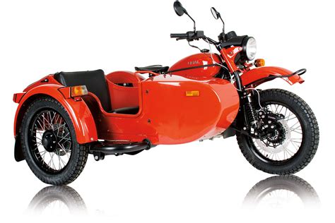 In 1940, the soviet union acquired the design and production techniques for bmw r71 motorcycles and sidecars. 2016 Ural cT Review