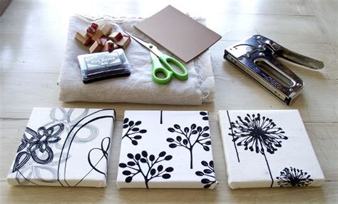 Diy Fabric Canvases For Christmas And Other Occasions Diy Fabric Diy
